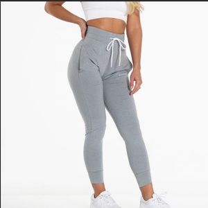 NVGTN Joggers in Silver Mist